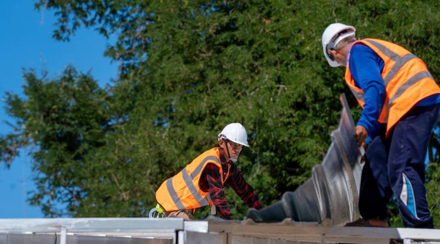 Expert top industrial roofings services in Guttenberg, IA